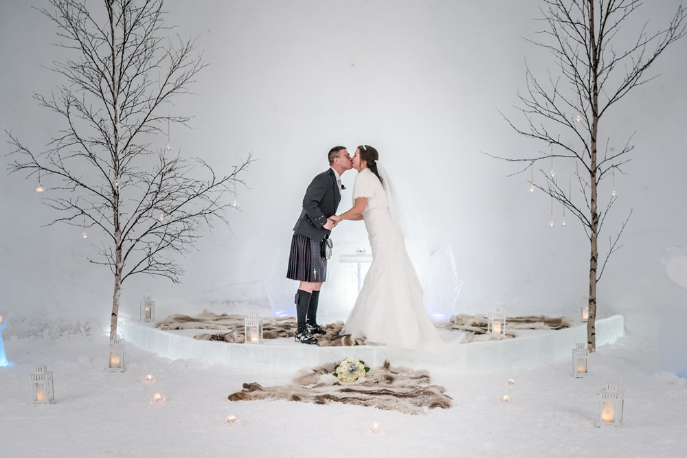 The Northern Lights Snow Chapel Sun & Snow Weddings
